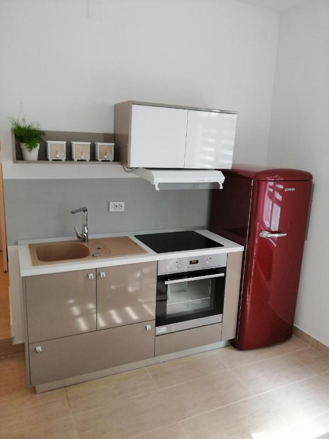 Apartman Semren Appartamento Zagabria Esterno foto